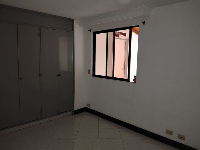 Apartamento de 3 alcobas en venta en La Magnolia, Envigado, 300 m² · foto 15 de 19