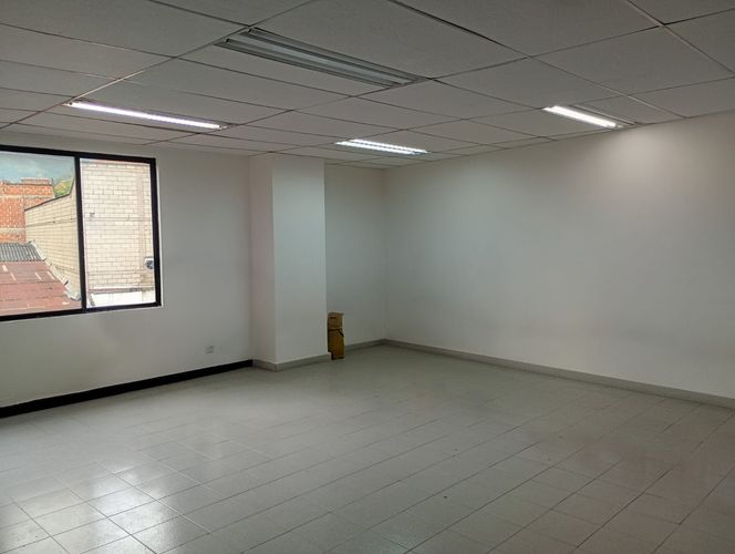Oficina en arriendo en Lorena, Medellín, 60 m² · foto 2 de 10