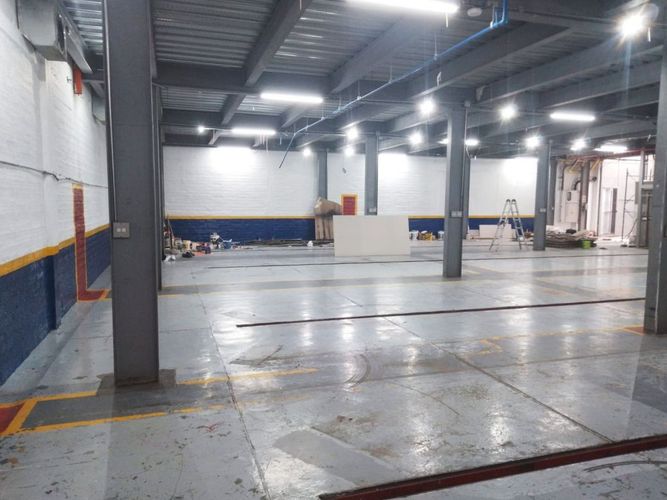 Bodega en arriendo en La Esmeralda, Itagüí, 1000 m² · foto 2 de 15