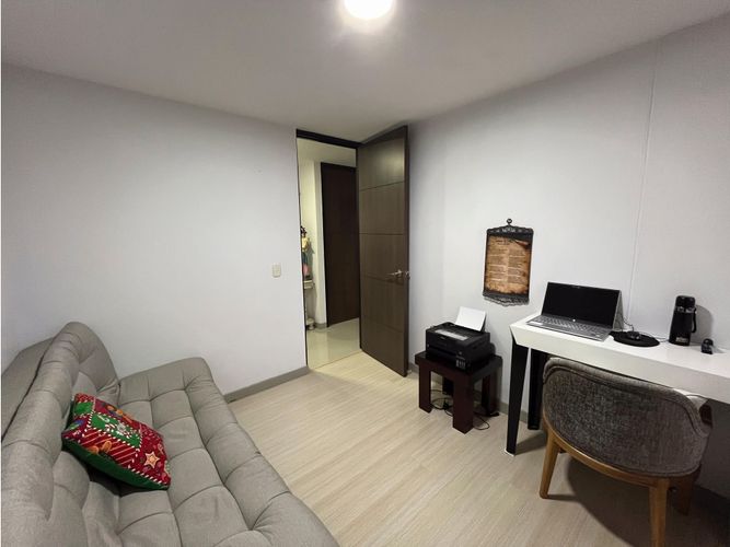 Apartamento de 3 alcobas en venta en Vegas De San Jose, Sabaneta, 84 m² · foto 7 de 19