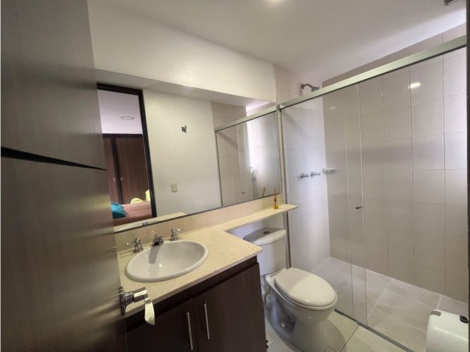 Apartamento de 3 alcobas en venta en Vegas De San Jose, Sabaneta, 84 m² · foto 12 de 19