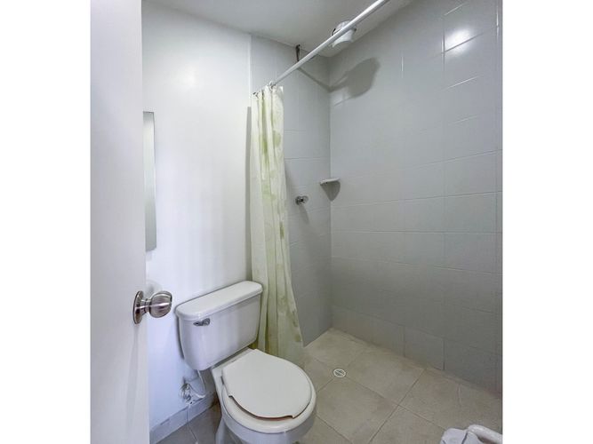 Apartamento de 3 alcobas en venta en Vegas De San Jose, Sabaneta, 84 m² · foto 18 de 19