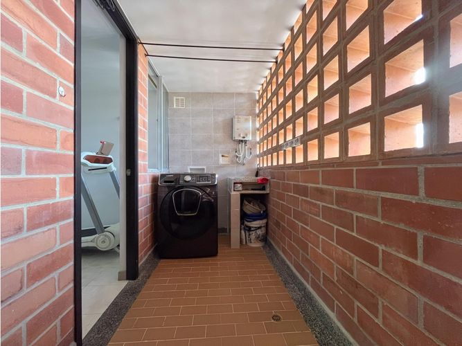 Apartamento de 3 alcobas en venta en Vegas De San Jose, Sabaneta, 84 m² · foto 19 de 19