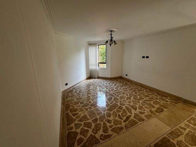 Apartamento de 3 alcobas en arriendo en El Diamante No. 2, Medellín, 145 m² · foto 3 de 20