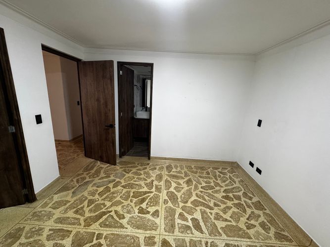Apartamento de 3 alcobas en arriendo en El Diamante No. 2, Medellín, 145 m² · foto 13 de 20