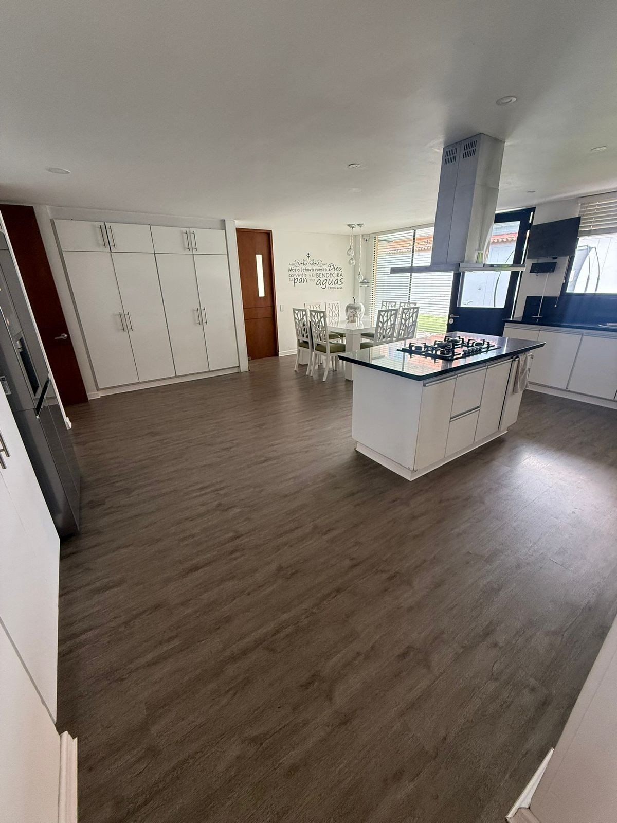 Casa en venta en San Jose De Bavaria, Bogotá · foto 8 de 24