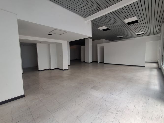 Local en arriendo en Sector Plaza De Bolivar, Pereira, 230 m² · foto 4 de 9