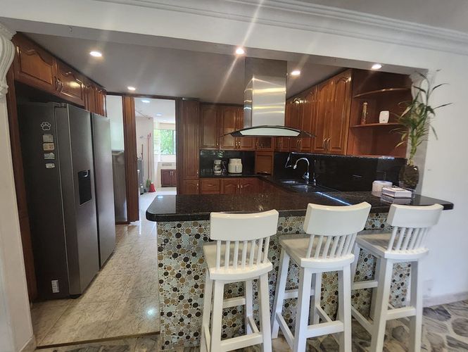 Apartamento de 3 alcobas en arriendo en El Poblado, Medellín, 145 m² · foto 7 de 18
