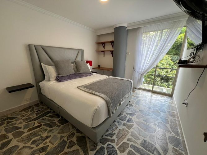 Apartamento de 3 alcobas en arriendo en El Poblado, Medellín, 145 m² · foto 13 de 18