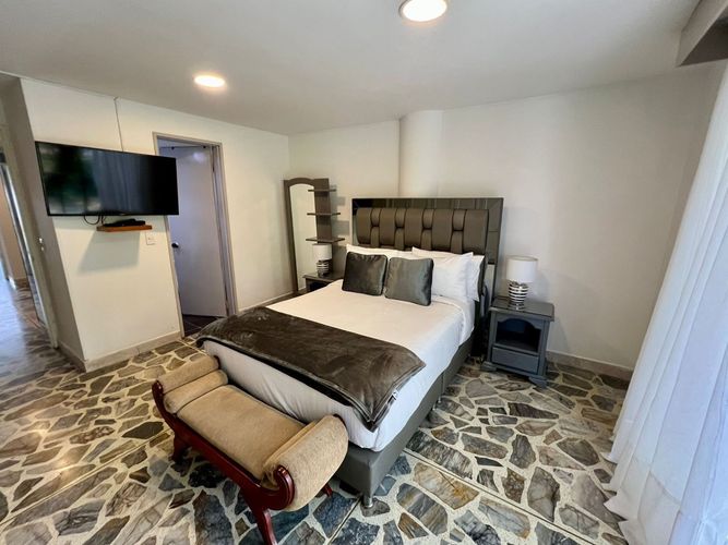 Apartamento de 3 alcobas en arriendo en El Poblado, Medellín, 145 m² · foto 15 de 18