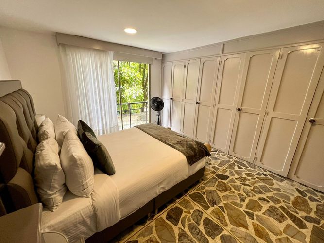 Apartamento de 3 alcobas en arriendo en El Poblado, Medellín, 145 m² · foto 14 de 18