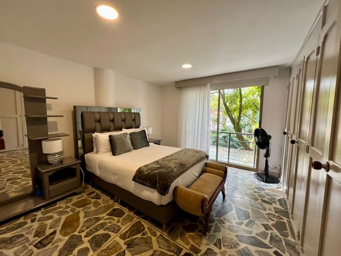 Apartamento de 3 alcobas en arriendo en El Poblado, Medellín, 145 m² · foto 11 de 18