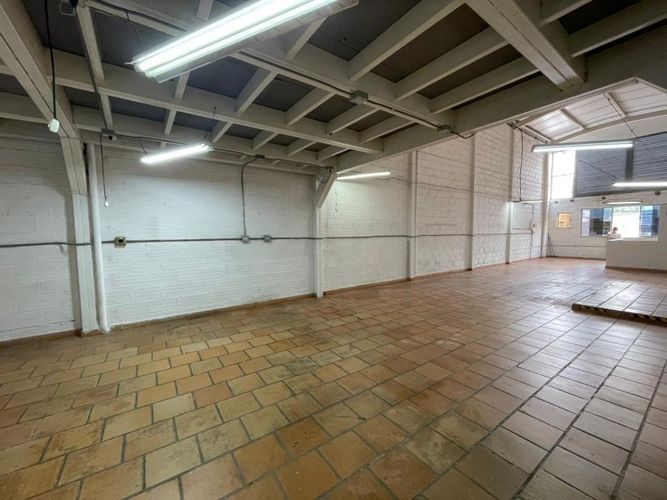 Bodega en arriendo en El Poblado, Medellín, 130 m² · foto 4 de 8
