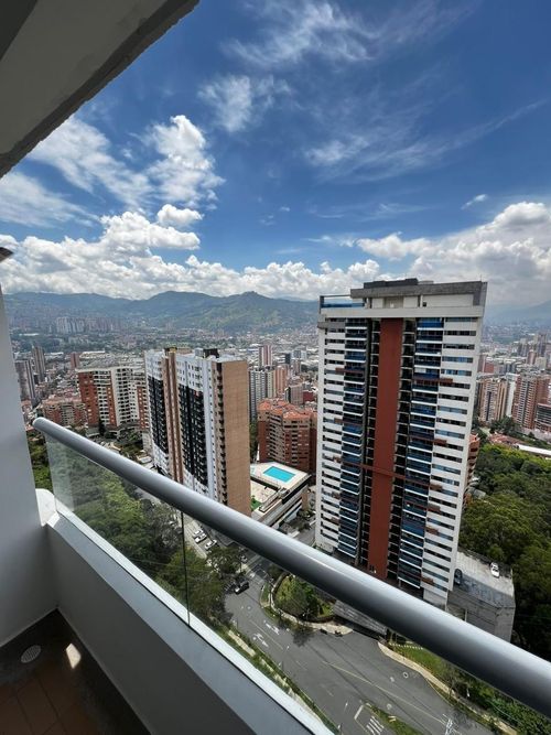 Apartamento de 3 alcobas en venta en Las Lomitas, Sabaneta, 66 m² · foto 5 de 24