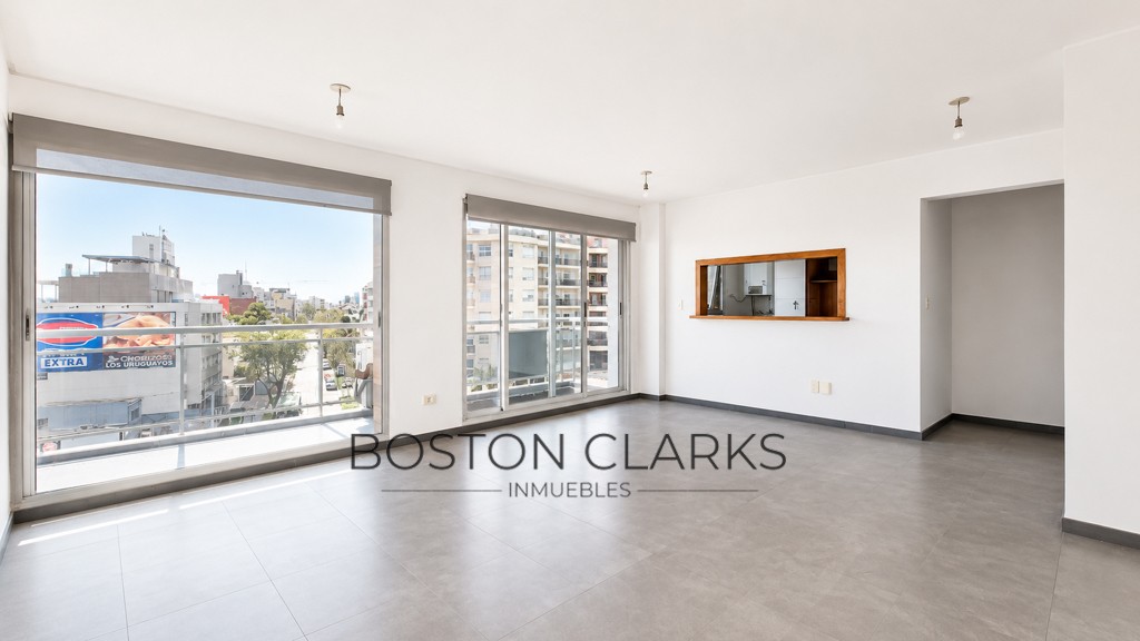 APARTAMENTO DE 3 DORMITORIOS EN ALQUILER EN MALVIN