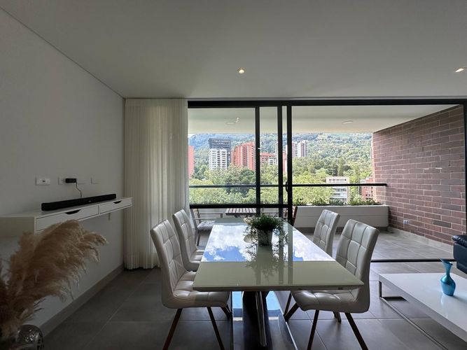 Apartamento de 1 alcoba en arriendo en El Poblado, Medellín, 65 m² · foto 1 de 20