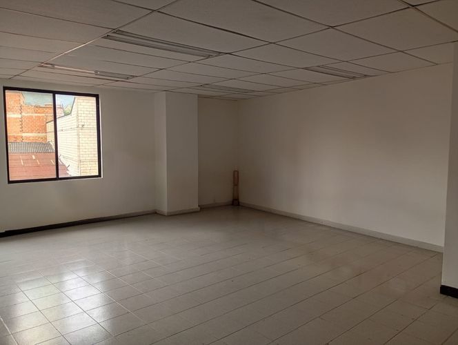 Oficina en arriendo en Laureles, Medellín, 60 m² · foto 6 de 10