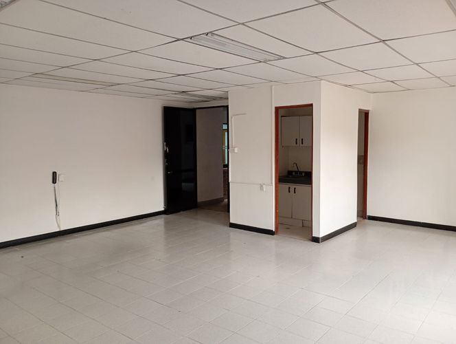 Oficina en arriendo en Laureles, Medellín, 60 m² · foto 5 de 10