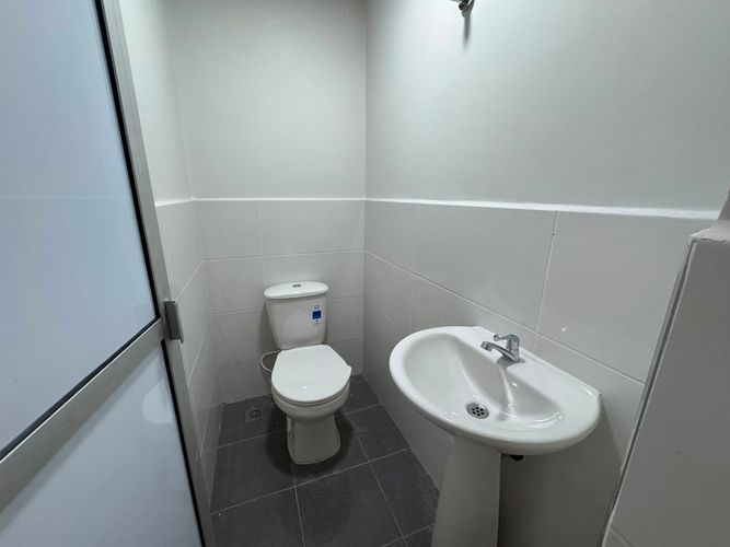 Bodega en arriendo en Cristo Rey, Medellín, 1200 m² · foto 18 de 20
