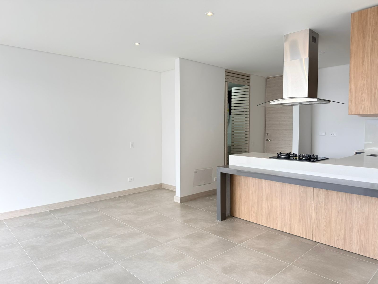 Apartamento en arriendo en El Poblado, Medellín · foto 7 de 16