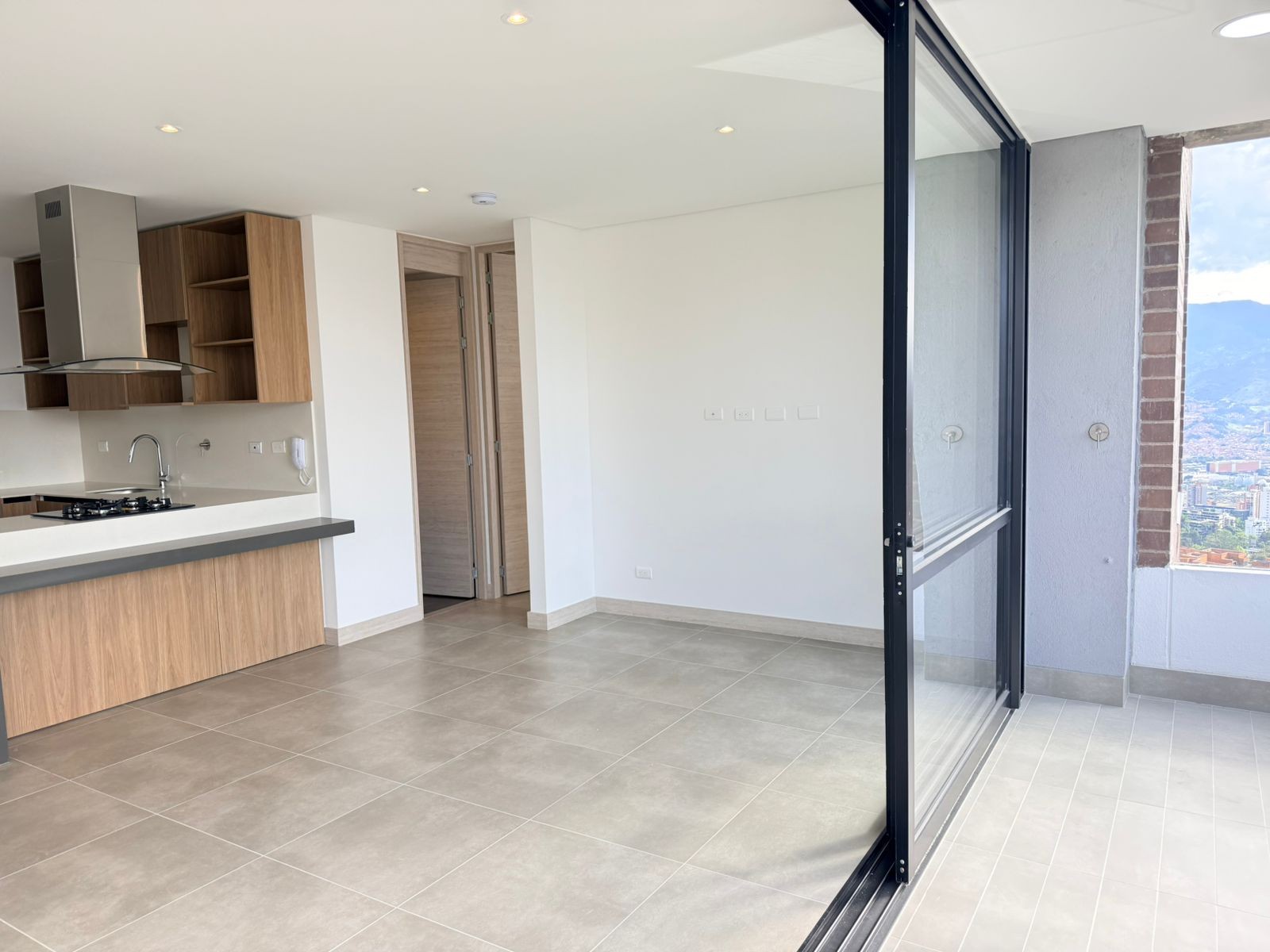 Apartamento en arriendo en El Poblado, Medellín · foto 8 de 16