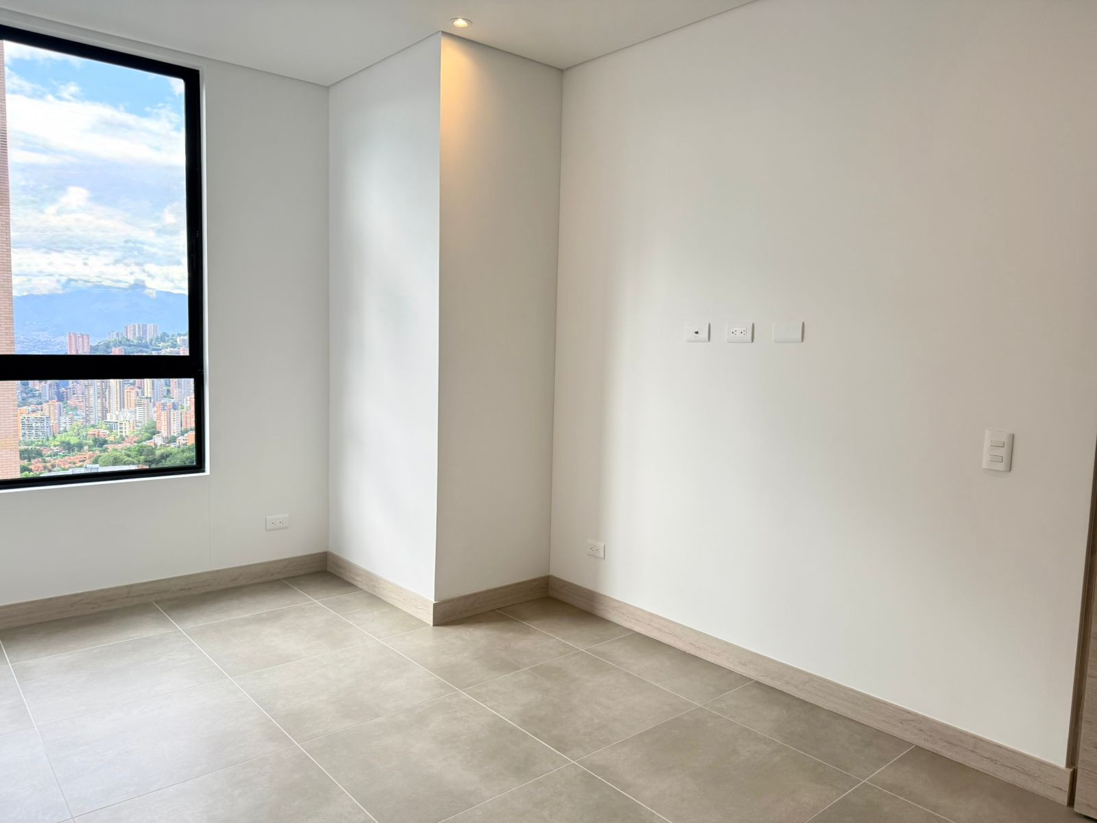 Apartamento en arriendo en El Poblado, Medellín · foto 11 de 16