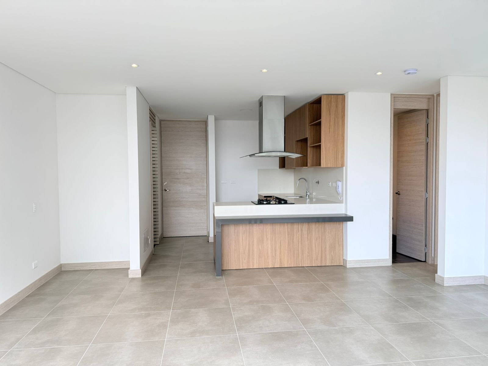 Apartamento en arriendo en El Poblado, Medellín · foto 9 de 16