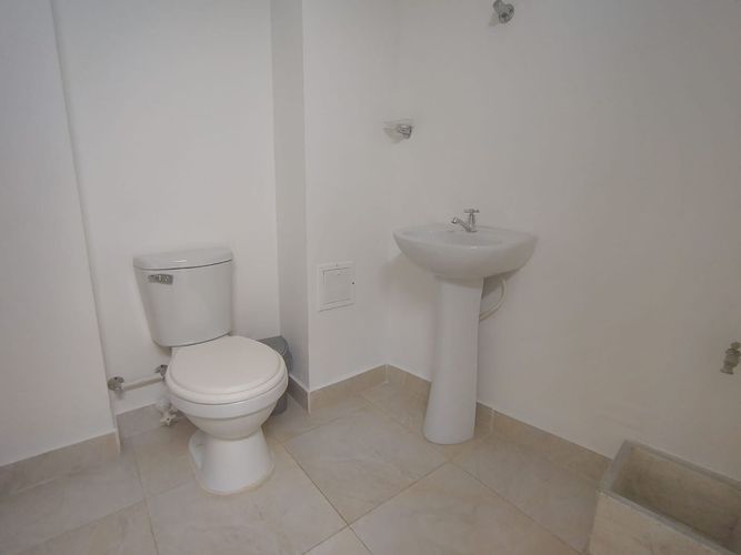 Oficina en arriendo en Cristo Rey, Medellín, 210 m² · foto 8 de 12
