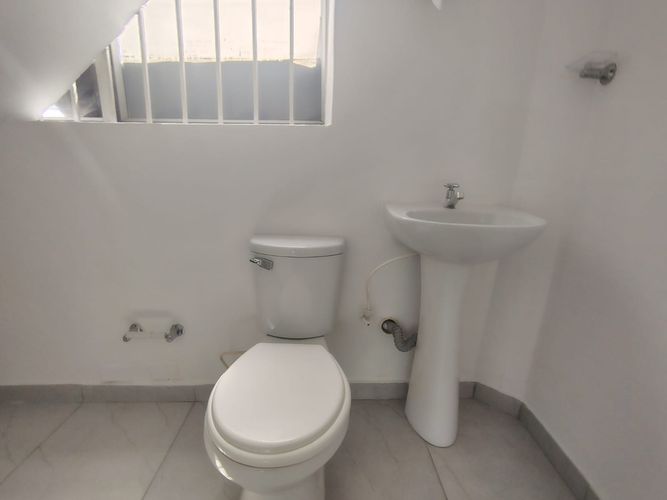 Oficina en arriendo en Cristo Rey, Medellín, 210 m² · foto 4 de 12