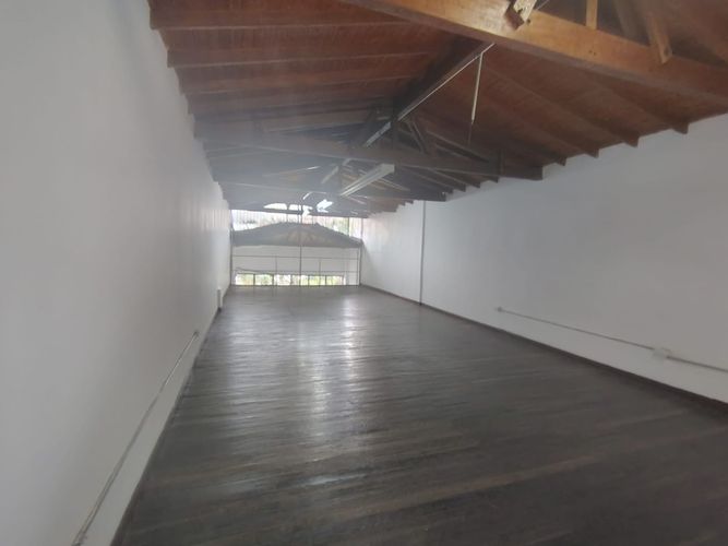 Oficina en arriendo en Cristo Rey, Medellín, 210 m² · foto 6 de 12