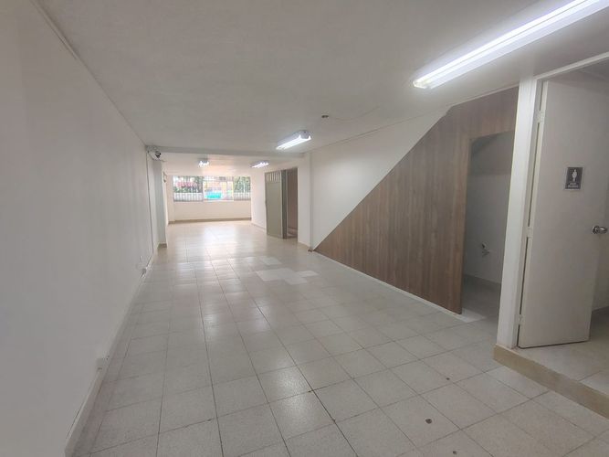 Oficina en arriendo en Cristo Rey, Medellín, 210 m² · foto 7 de 12