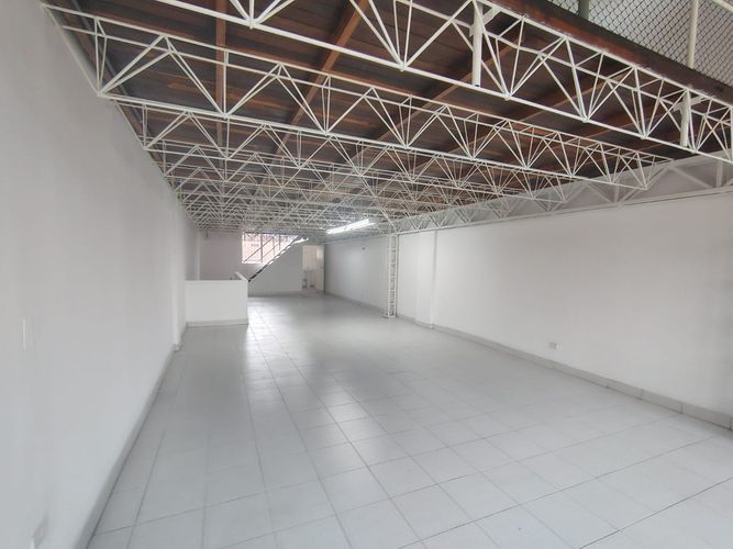 Oficina en arriendo en Cristo Rey, Medellín, 210 m² · foto 9 de 12