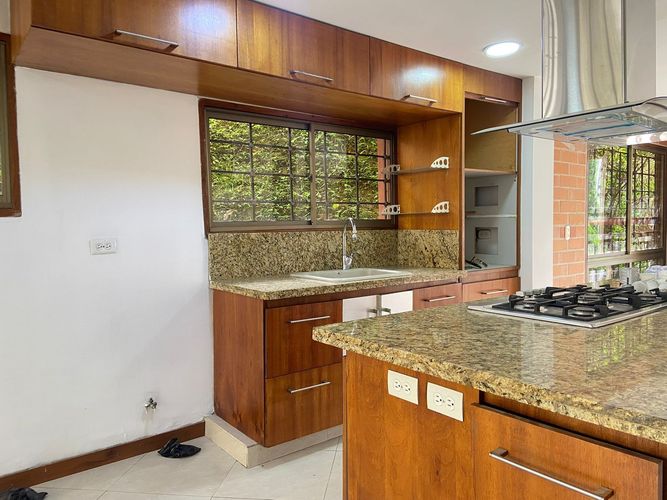 Casa de 3 alcobas en venta en Vegas De La Doctora, Sabaneta, 217 m² · foto 6 de 19