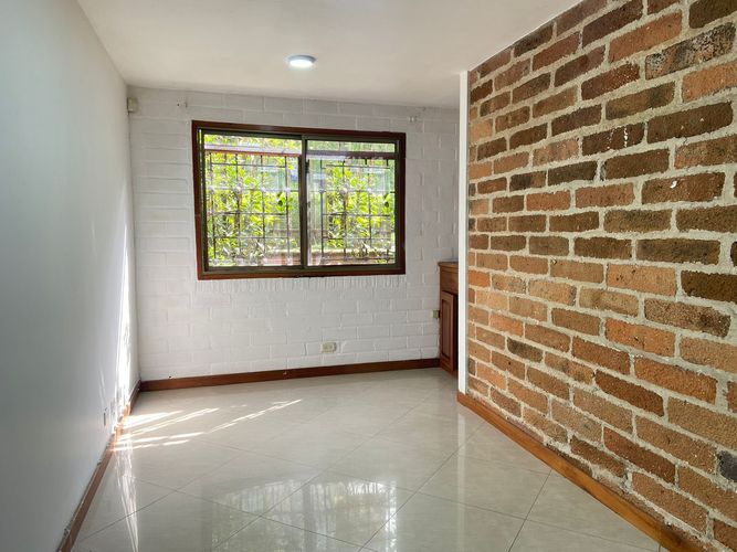 Casa de 3 alcobas en venta en Vegas De La Doctora, Sabaneta, 217 m² · foto 16 de 19