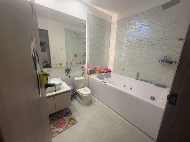 Casa de 5 alcobas en venta en Los Colores, Medellín, 630 m² · foto 10 de 21