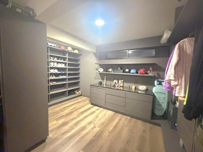Casa de 5 alcobas en venta en Los Colores, Medellín, 630 m² · foto 15 de 21