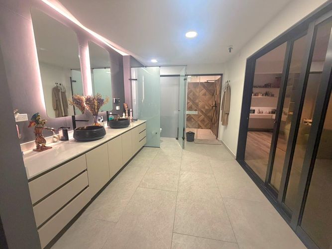 Casa de 5 alcobas en venta en Los Colores, Medellín, 630 m² · foto 16 de 21