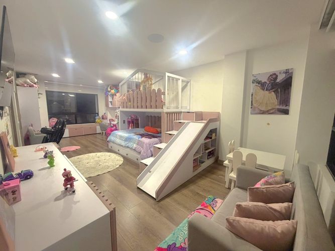 Casa de 5 alcobas en venta en Los Colores, Medellín, 630 m² · foto 19 de 21