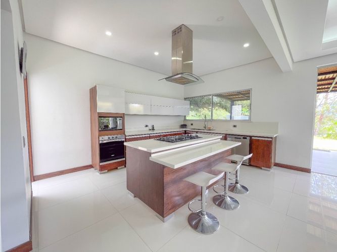 Casa de 5 alcobas en venta en Pantanillo, El Retiro, 390 m² · foto 3 de 23