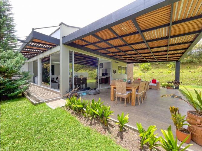 Casa de 5 alcobas en venta en Pantanillo, El Retiro, 390 m² · foto 4 de 23