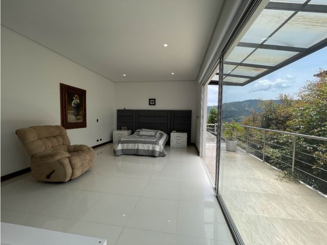 Casa de 5 alcobas en venta en Pantanillo, El Retiro, 390 m² · foto 9 de 23