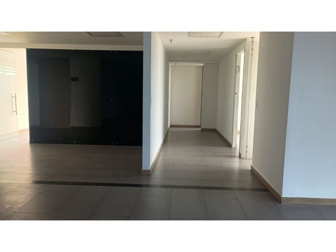 Oficina en arriendo en Los Alpes, Pereira, 44 m² · foto 2 de 18