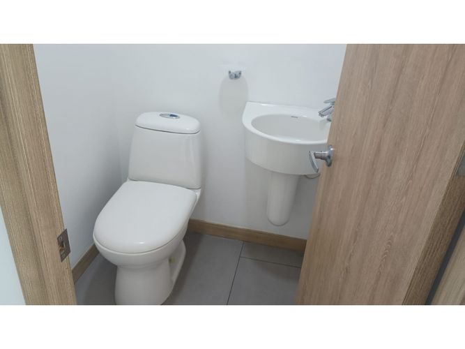 Oficina en arriendo en Los Alpes, Pereira, 82 m² · foto 15 de 18