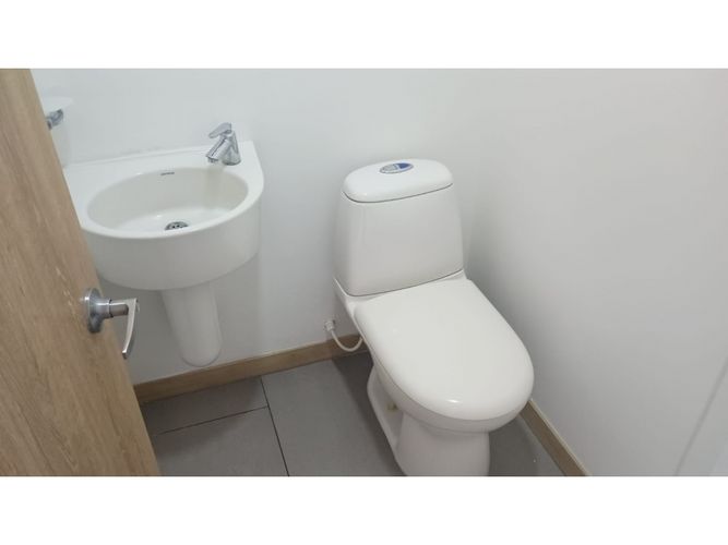 Oficina en arriendo en Los Alpes, Pereira, 44 m² · foto 16 de 18