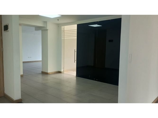 Oficina en arriendo en Los Alpes, Pereira, 44 m² · foto 3 de 18