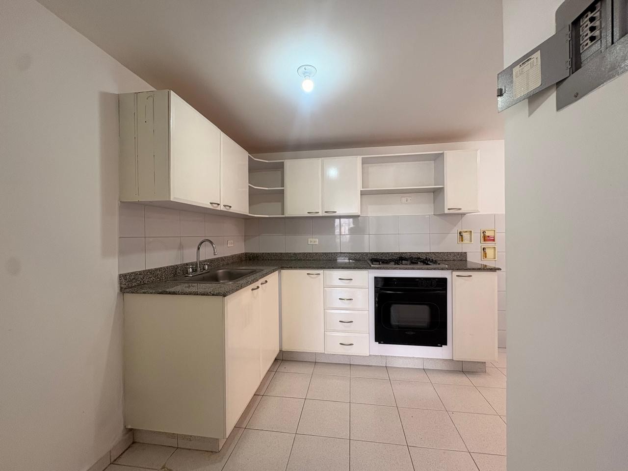 Apartamento en arriendo en Llano Grande, Rionegro · foto 5 de 15
