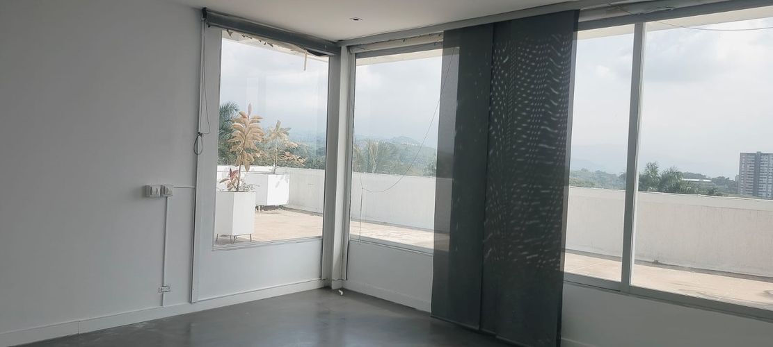 Apartamento de 4 alcobas en venta en Ciudad Jardin, Cali, 220 m² · foto 6 de 24