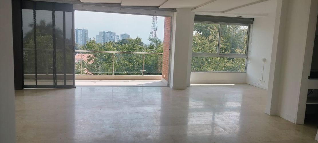 Apartamento de 4 alcobas en venta en Ciudad Jardin, Cali, 220 m² · foto 12 de 24