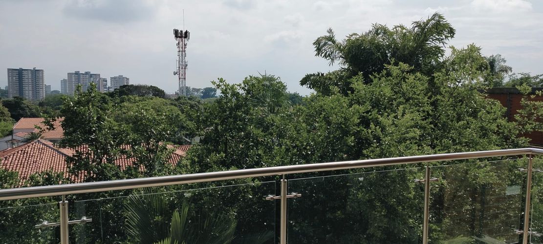 Apartamento de 4 alcobas en venta en Ciudad Jardin, Cali, 220 m² · foto 2 de 24