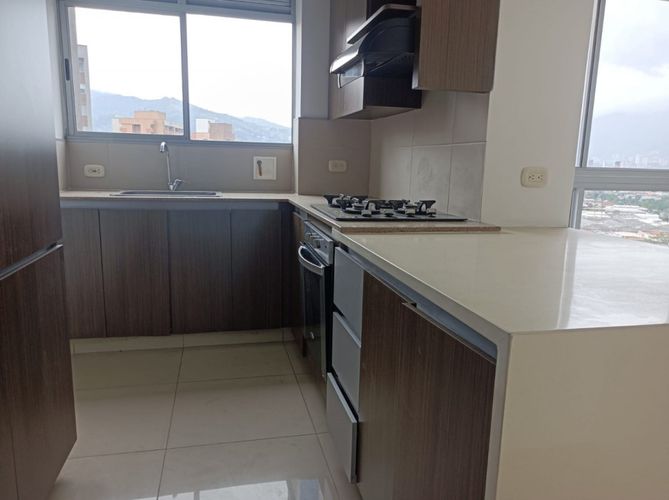 Apartamento de 3 alcobas en arriendo en Santa Maria De Los Angeles, Medellín, 125 m² · foto 4 de 24